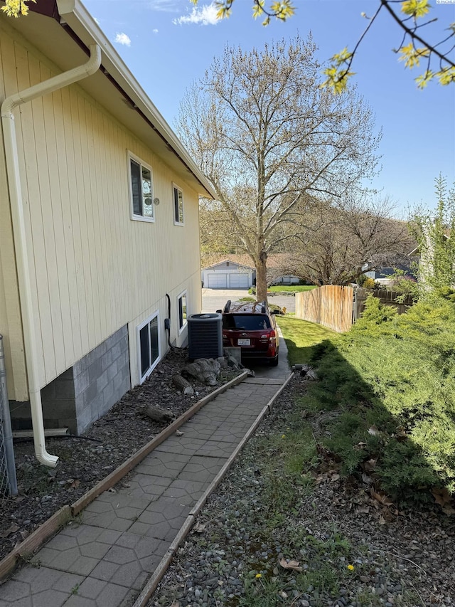 1336 Semillon Pl, Prosser, WA 99350 - view of side of home featuring fence and cooling unit