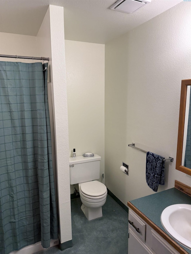 1336 Semillon Pl, Prosser, WA 99350 - full bathroom featuring a shower with curtain, vanity, visible vents, and toilet