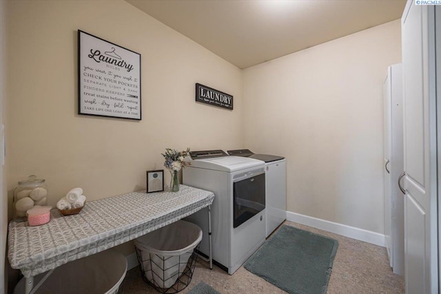 5200 W 28th Ave, Kennewick, WA 99338 - washroom with baseboards and washing machine and dryer