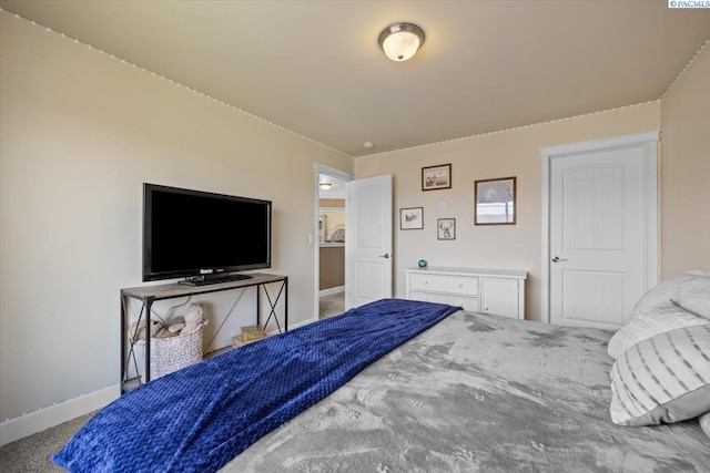 5200 W 28th Ave, Kennewick, WA 99338 - bedroom featuring baseboards