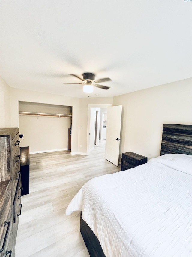 1335 W Grandview Ave, Sunnyside, WA 98944 - bedroom with light wood-style flooring, a closet, and ceiling fan