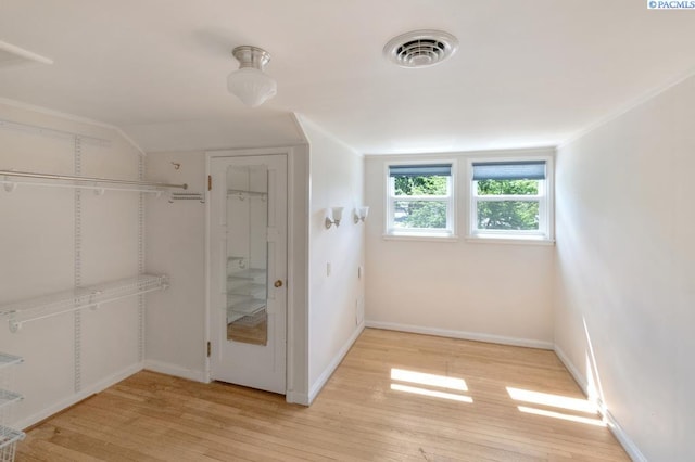 1935 Harris Ave, Richland, WA 99354 - walk in closet with light wood-style flooring
