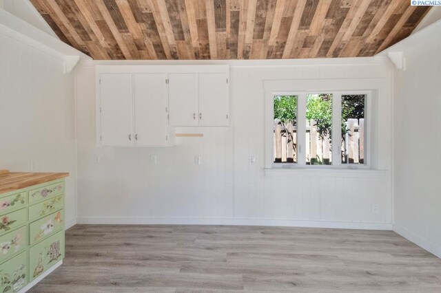 1935 Harris Ave, Richland, WA 99354 - empty room with wood ceiling, light wood-style floors, and lofted ceiling