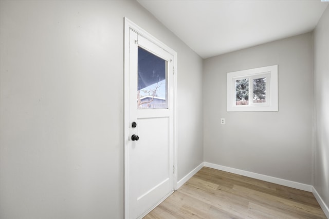 447 S Wilbur Ave, Walla Walla, WA 99362 - entryway with light wood finished floors, plenty of natural light, and baseboards