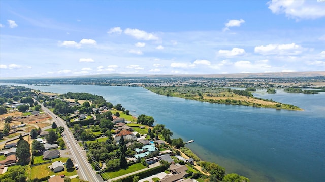 10033 Locust Ln, Pasco, WA 99301