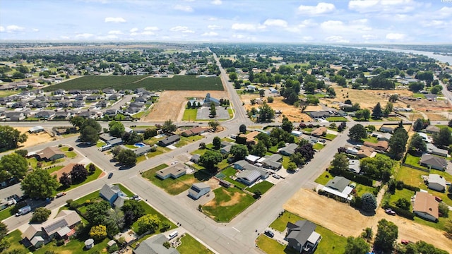 10033 Locust Ln, Pasco, WA 99301