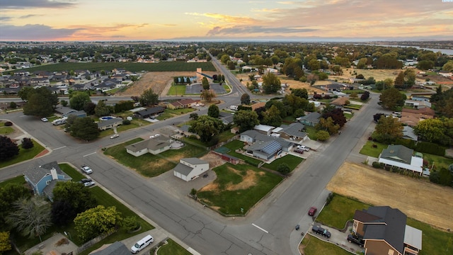 10033 Locust Ln, Pasco, WA 99301