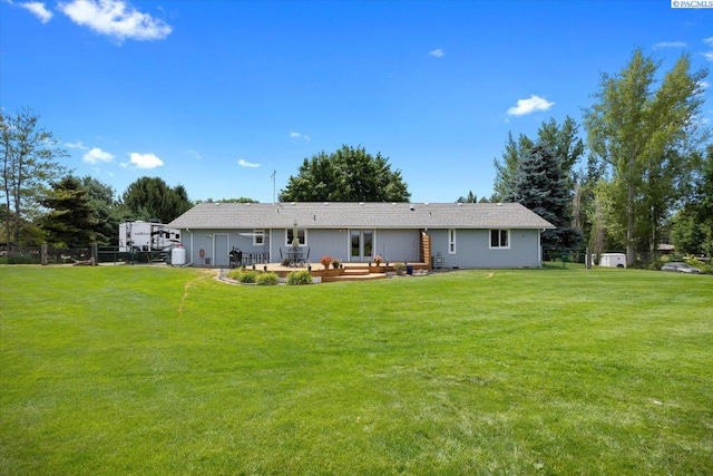 96604 E Clover Rd, Kennewick, WA 99338 - back of property with a patio area
