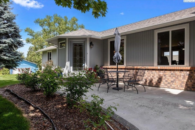 96604 E Clover Rd, Kennewick, WA 99338 - view of patio with outdoor dining area