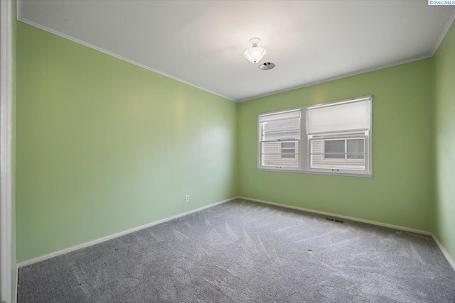 1001 Wilson St, Richland, WA 99354 - empty room with carpet and crown molding