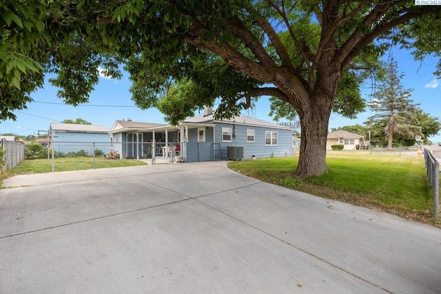 1001 Wilson St, Richland, WA 99354 - ranch-style home with driveway