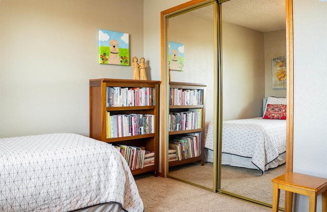 625 NW Crescent Ave, Sunnyside, WA 98944 - bedroom featuring carpet