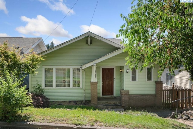 408 S Mill St, Colfax, WA 99111 - view of bungalow-style house