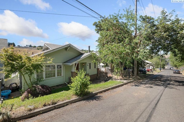 408 S Mill St, Colfax, WA 99111 - view of front of home with a shingled roof