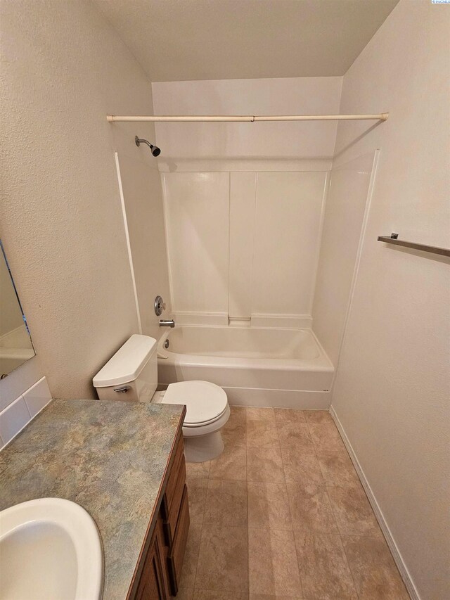 1135-1137 NE Indiana St, Pullman, WA 99163 - full bathroom with vanity and toilet