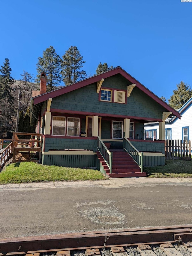 view of front of property with covered porch