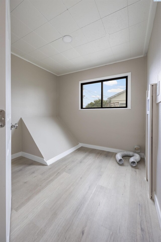 1517 Perkins Ave, Richland, WA 99354 - unfurnished room with wood finished floors and baseboards