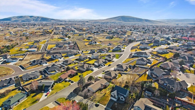 bird's eye view featuring a residential view and a mountain view