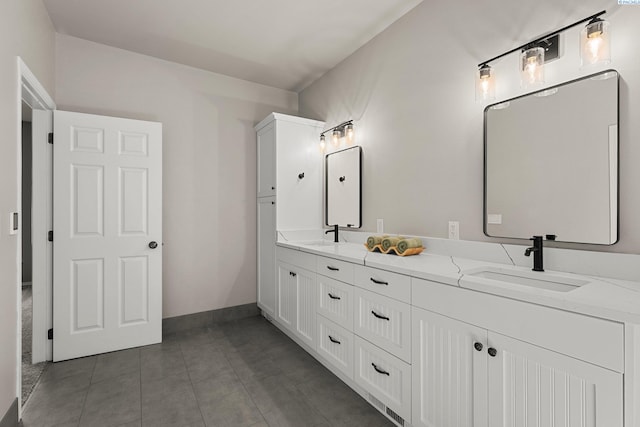 19 Ivy Ln, Pasco, WA 99301 - bathroom with double vanity and baseboards