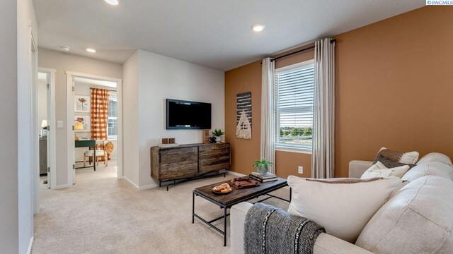 611 S Zeelar St, Kennewick, WA 99336 - living room featuring recessed lighting and light carpet