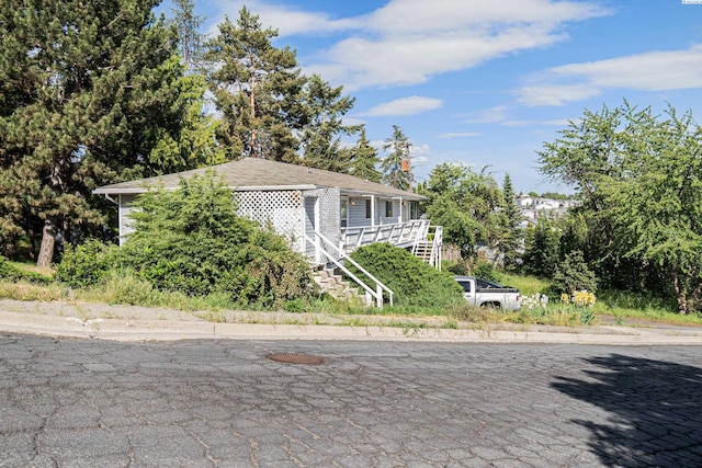 1430 NW Deane St, Pullman, WA 99163 - view of front facade with stairs