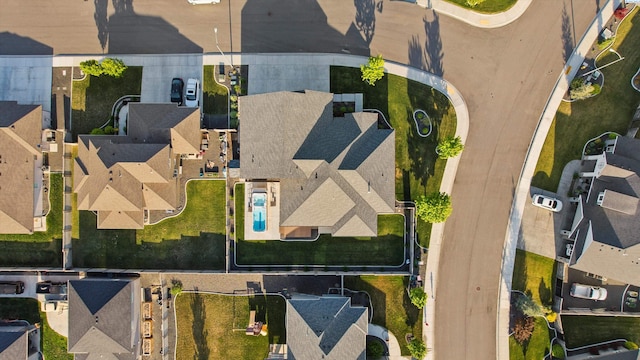 1120 S Kansas Pl, Kennewick, WA 99338 - aerial view with a residential view