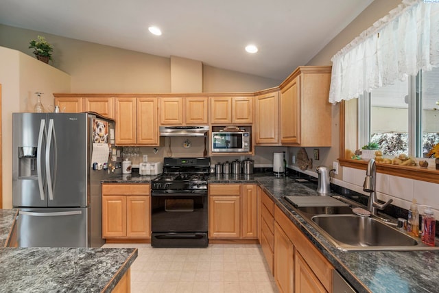 704 W 18th Ct, Kennewick, WA 99337 - kitchen featuring stainless steel fridge with ice dispenser, black gas range, a sink, extractor fan, and lofted ceiling