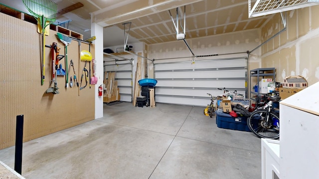 1025 SW Corral Ct, Pullman, WA 99163 - garage featuring a garage door opener