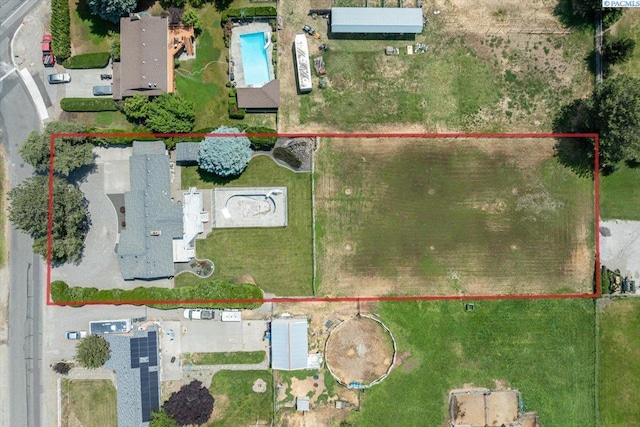 10012 Maple Dr, Pasco, WA 99301 - aerial view of property's location featuring property boundaries highlighted and a pool