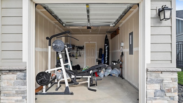 2955 S Kellogg St, Kennewick, WA 99338 - exercise area featuring a garage