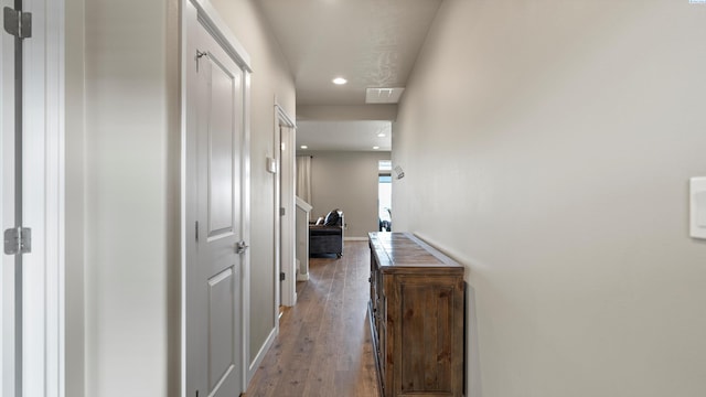 2955 S Kellogg St, Kennewick, WA 99338 - hall featuring recessed lighting, light wood-type flooring, and baseboards