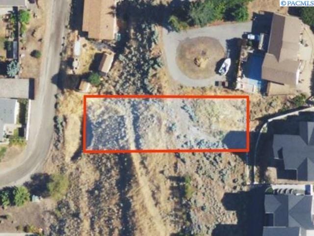 3033 NE Vine St, East Wenatchee, WA 98801