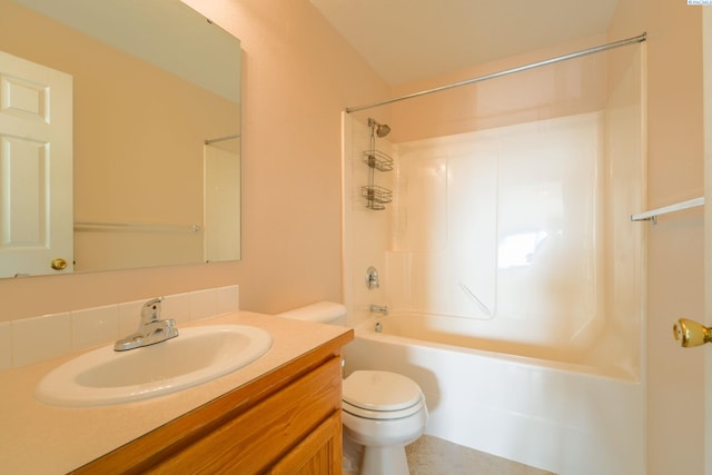 927 N Owen Ave, Pasco, WA 99301 - full bathroom with toilet, vanity, and tub / shower combination