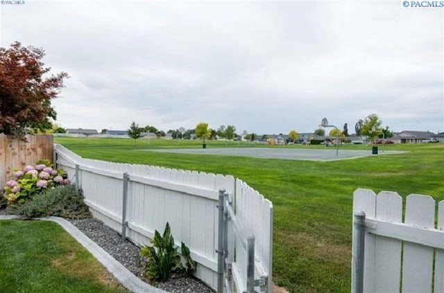 5416 Mariner Ln, Pasco, WA 99301 - view of fenced yard