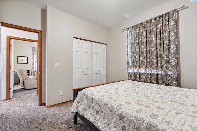 8712 W 9th Ave, Kennewick, WA 99336 - bedroom with carpet floors and a closet