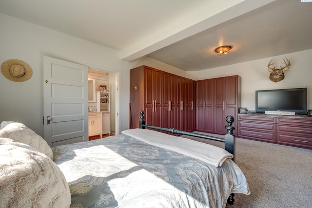 bedroom featuring carpet floors