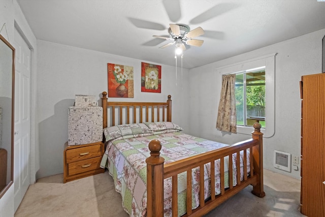 506 S Zillah St, Kennewick, WA 99336 - carpeted bedroom with a ceiling fan