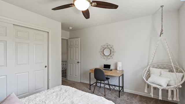 1824 W 28th Ave, Kennewick, WA 99337 - bedroom with carpet floors, a desk, a ceiling fan, and a closet