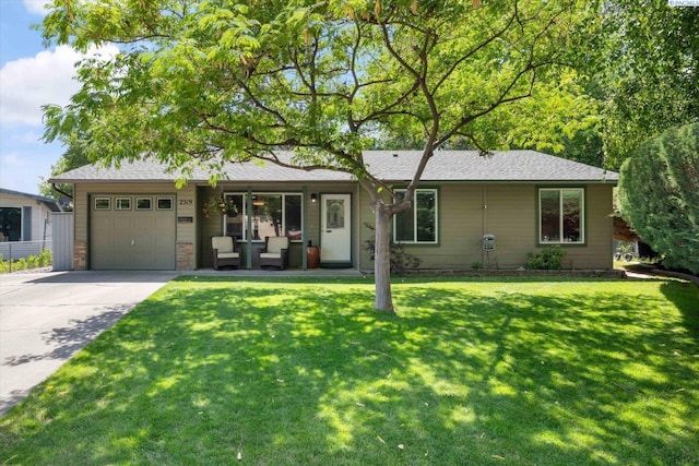 2519 W Grand Rhonde Pl, Kennewick, WA 99336 - single story home featuring an attached garage, driveway, and a front lawn