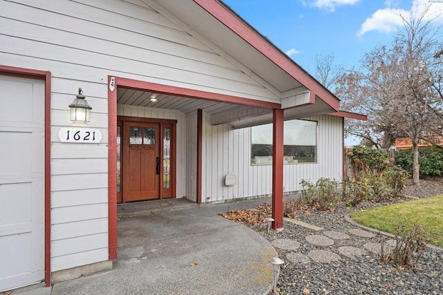 view of property entrance