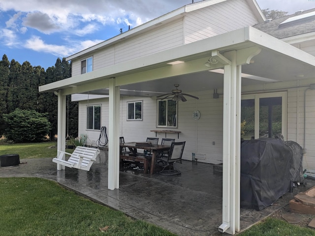 7218 W 15th Ave, Kennewick, WA 99336 - view of patio / terrace with ceiling fan
