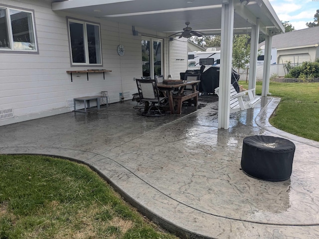 7218 W 15th Ave, Kennewick, WA 99336 - view of patio with ceiling fan and outdoor dining space