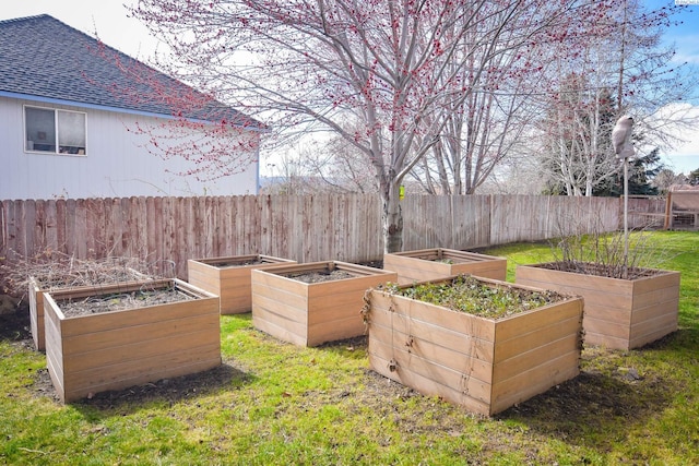 2780 Katie Rd, Kennewick, WA 99338 - view of yard with a vegetable garden