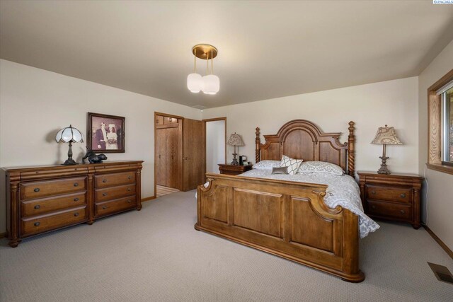 170732 Olsen Rd, Grandview, WA 98930 - bedroom featuring light carpet and baseboards