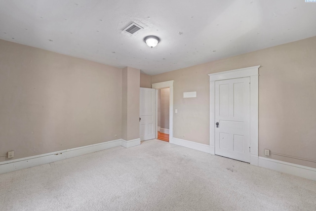 1002 Sherman Ave, Prosser, WA 99350 - unfurnished bedroom with light colored carpet and baseboards