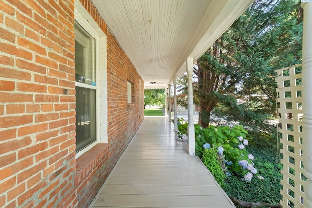 1002 Sherman Ave, Prosser, WA 99350 - view of covered porch
