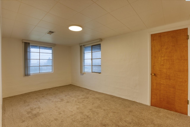 view of carpeted spare room