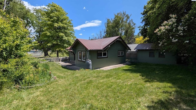 535 SE Side St, Pullman, WA 99163 - view of property exterior with metal roof