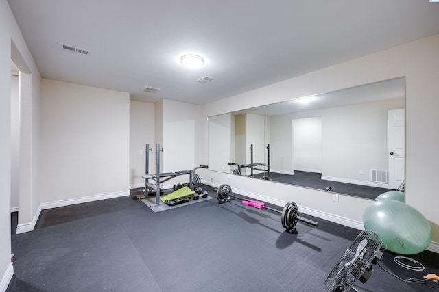 1105 SW Meyer Dr, Pullman, WA 99163 - exercise area featuring baseboards