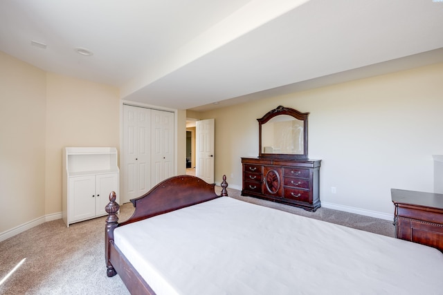 1105 SW Meyer Dr, Pullman, WA 99163 - bedroom featuring light colored carpet and a closet